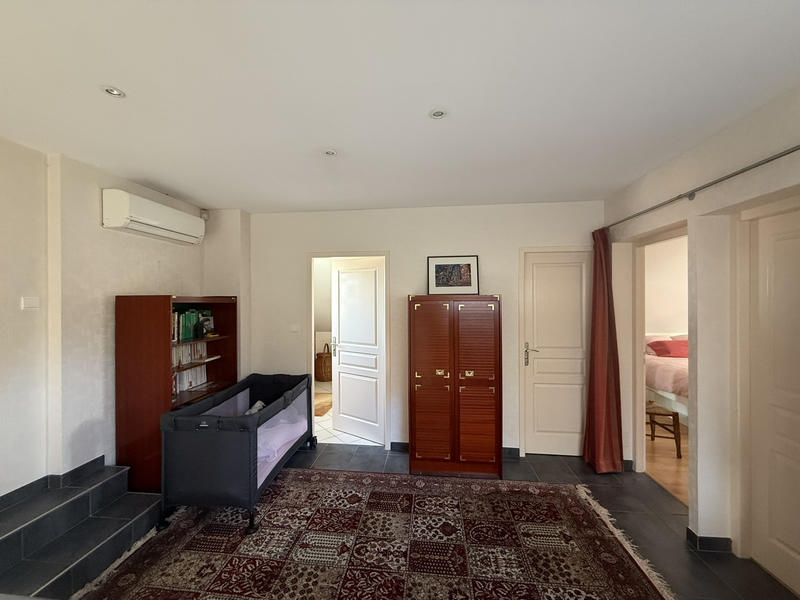 Villa - 215 m² - 7 pièces