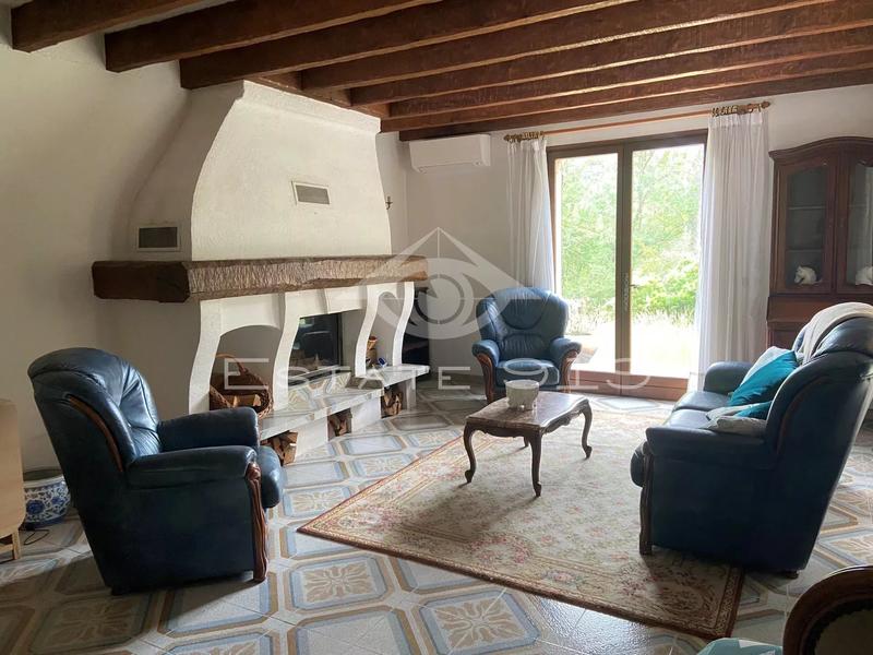 Villa - 215 m² - 9 pièces