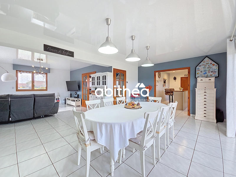 Maison - 182 m² - 6 pièces