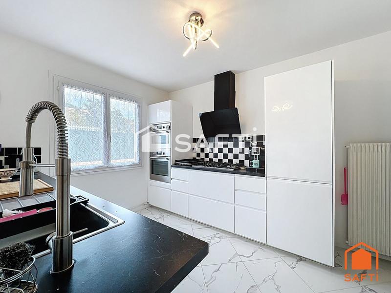 Villa - 160 m² - 9 pièces