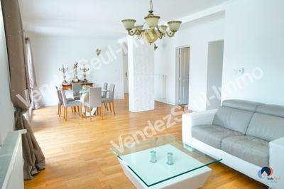 Maison traditionnelle - 130 m² - 6 pièces