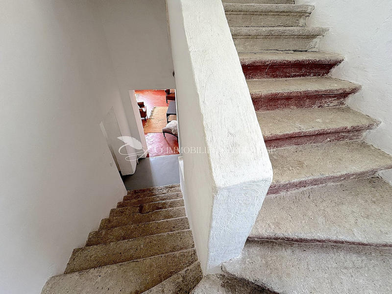 Maison de village - 200 m² - 9 pièces