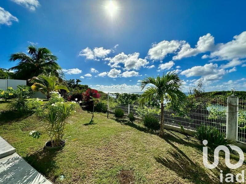 Maison - 250 m² - 8 pièces