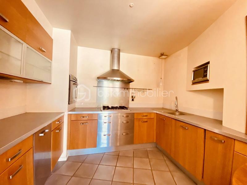 Propriété - 170 m² - 6 pièces