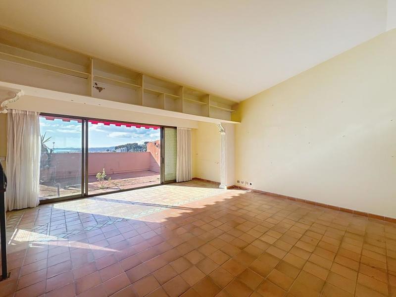 Loft - 62 m² - 2 pièces