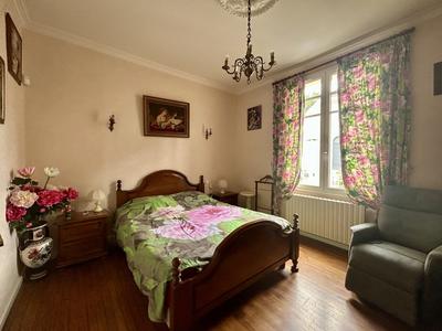 Maison - 160 m² - 9 pièces