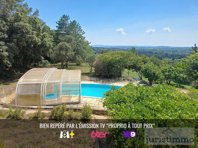 Maison - 200 m² - 6 pièces