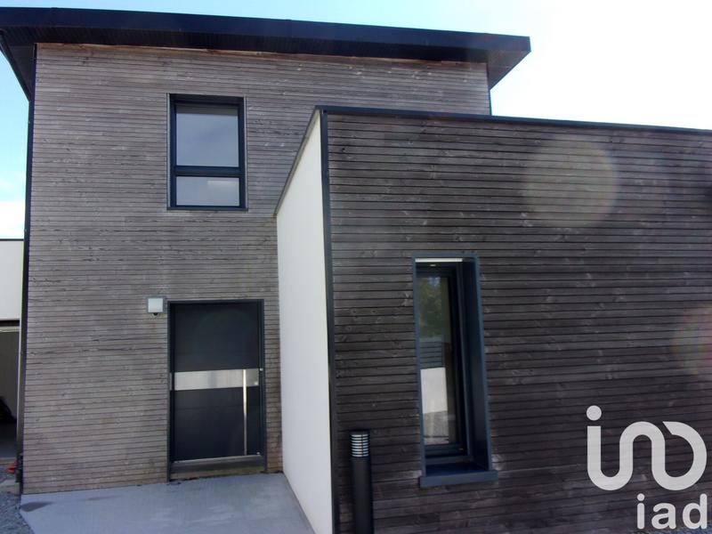 Maison - 221 m² - 9 pièces