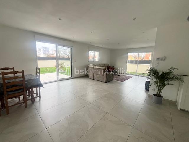 Maison - 145 m² - 5 pièces