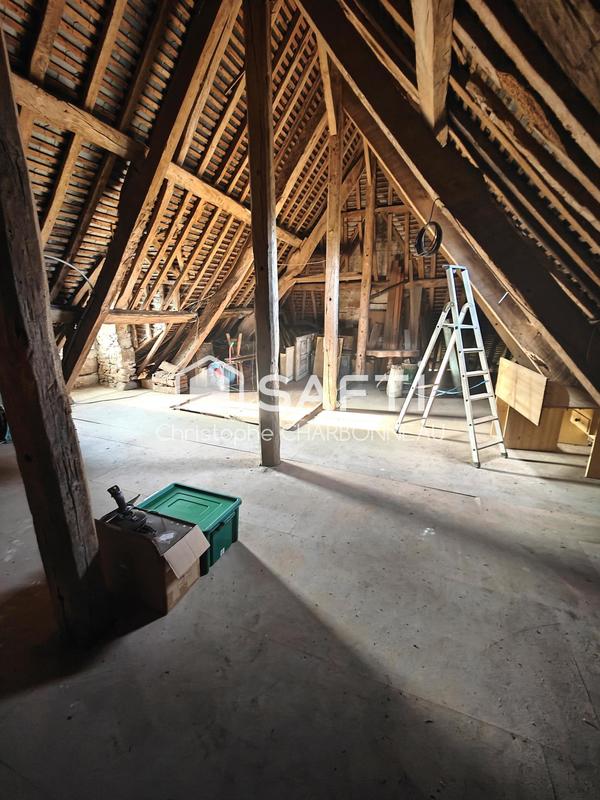 Propriété - 255 m² - 6 pièces