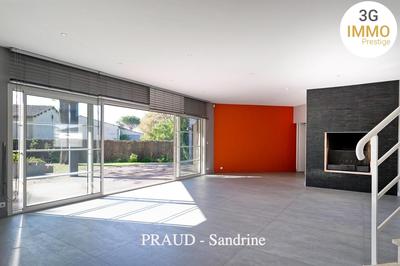 Maison de ville - 244 m² - 7 pièces