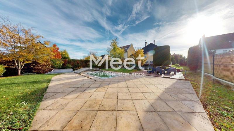 Propriété - 255 m² - 8 pièces