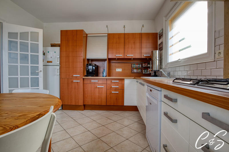 Maison - 190 m² - 7 pièces