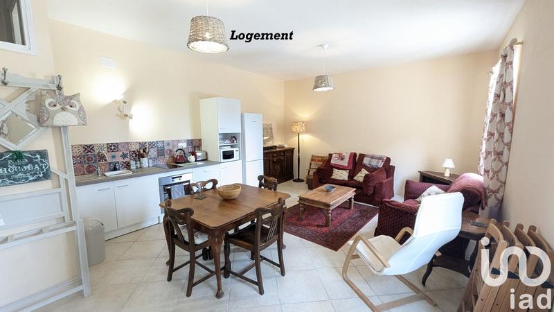 Maison - 305 m² - 9 pièces