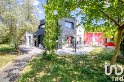 Maison de maîtres - 180 m² - 6 pièces