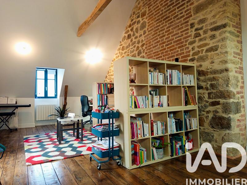 Maison - 201 m² - 7 pièces