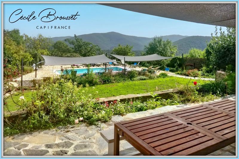 Propriété - 345 m² - 14 pièces