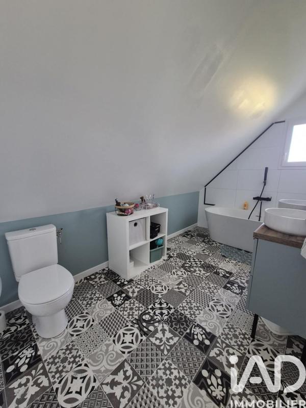 Maison - 99 m² - 5 pièces