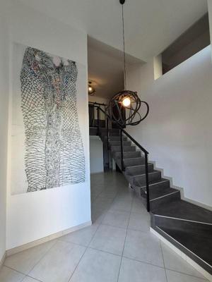 Maison - 283 m² - 6 pièces