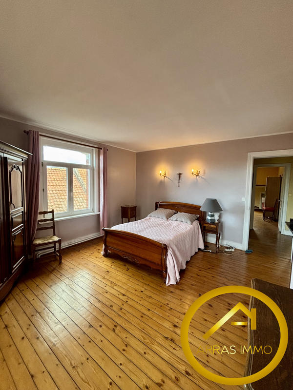 Maison - 192 m² - 6 pièces