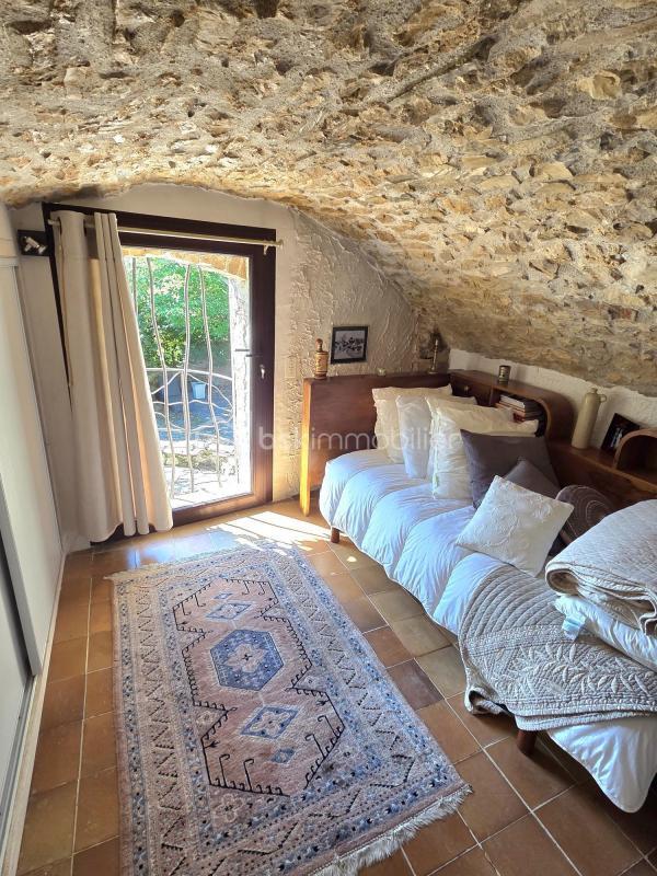 Mas - 210 m² - 10 pièces