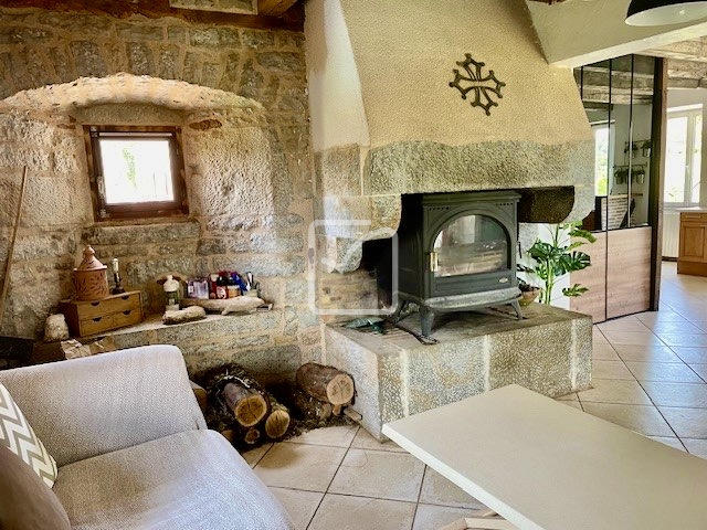 Maison - 314 m² - 13 pièces