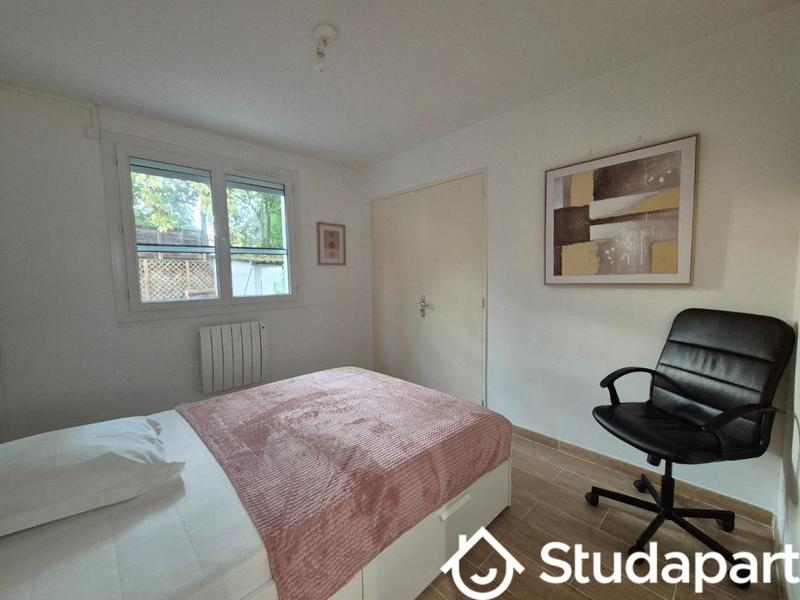 Chambre - 12 m² - 1 pièce