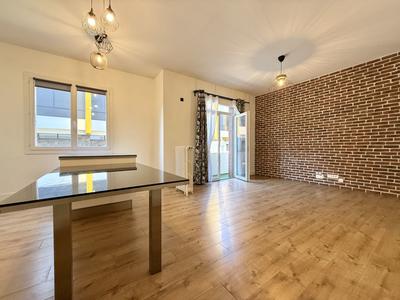 Appartement - 79 m² - 5 pièces