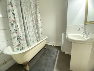 Appartement - 77 m² - 5 pièces