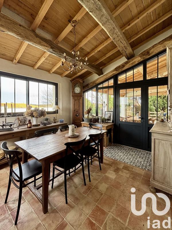 Maison - 297 m² - 11 pièces