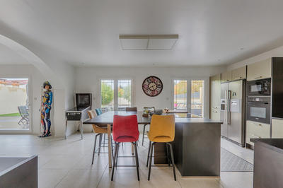 Maison - 240 m² - 7 pièces