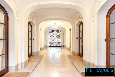 Appartement - 293 m² - 7 pièces