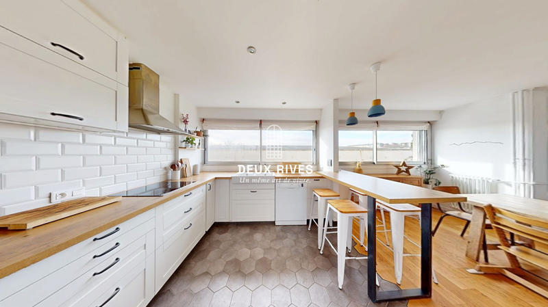 Appartement - 105 m² - 4 pièces