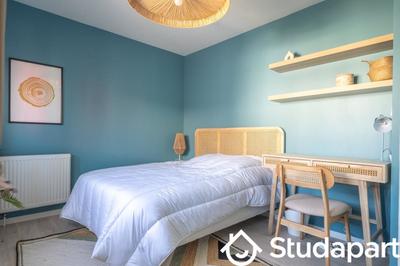 Chambre - 10 m² - 1 pièce