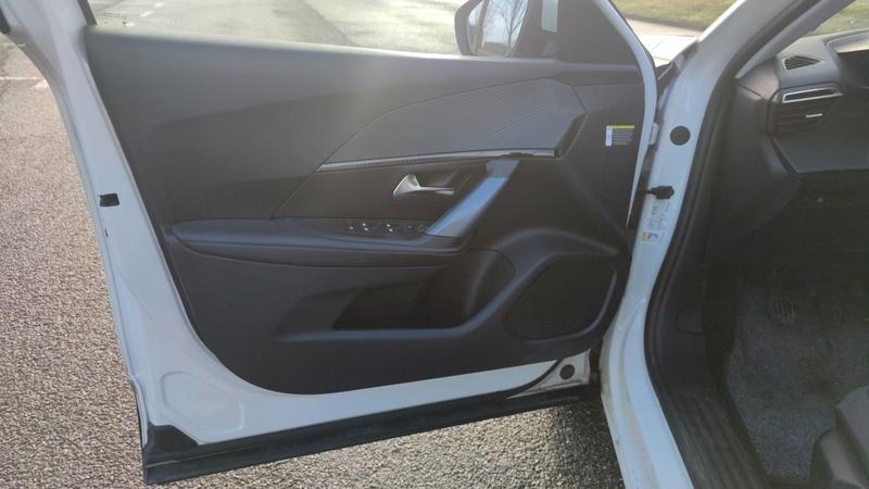 Peugeot 2008 II 1.2 Puretech 100 Allure