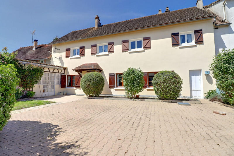 Maison - 150 m² - 6 pièces
