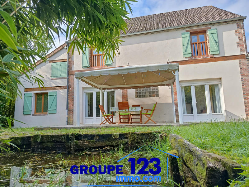 Maison - 203 m² - 5 pièces