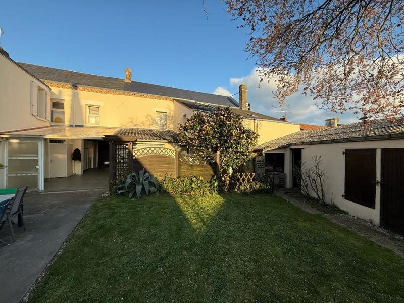 Maison de ville - 168 m² - 7 pièces