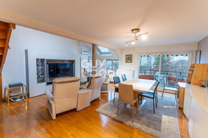 Appartement - 121 m² - 5 pièces