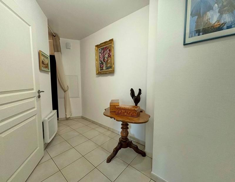 Appartement - 90 m² - 4 pièces