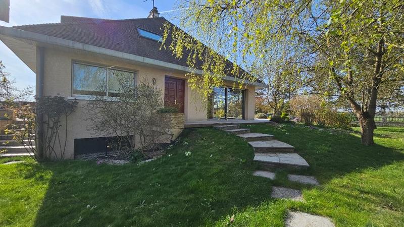 Maison - 247 m² - 7 pièces