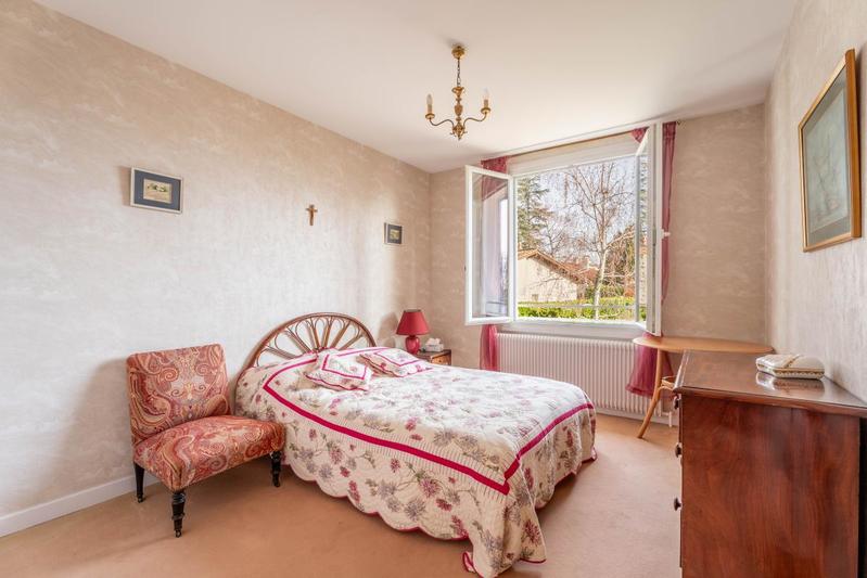 Maison - 180 m² - 6 pièces