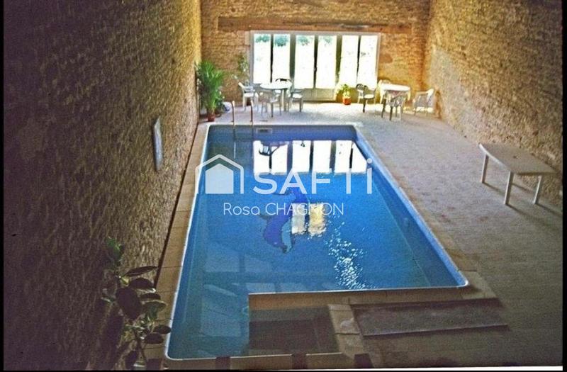 Maison - 313 m² - 2 pièces