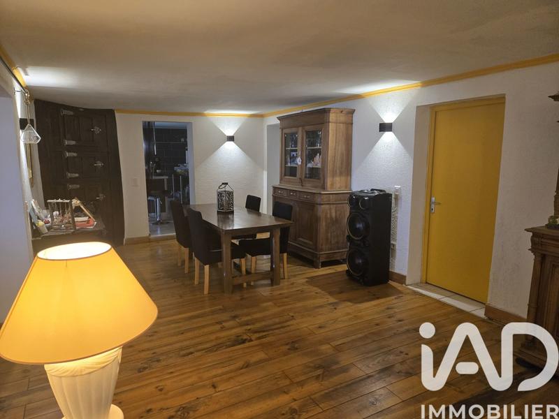 Maison - 318 m² - 10 pièces
