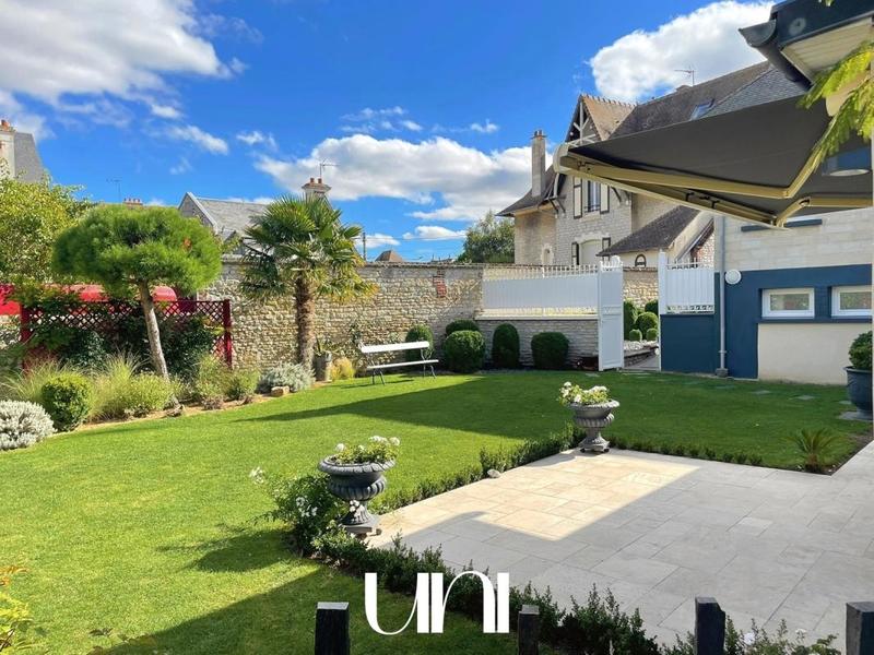 Maison - 185 m² - 6 pièces