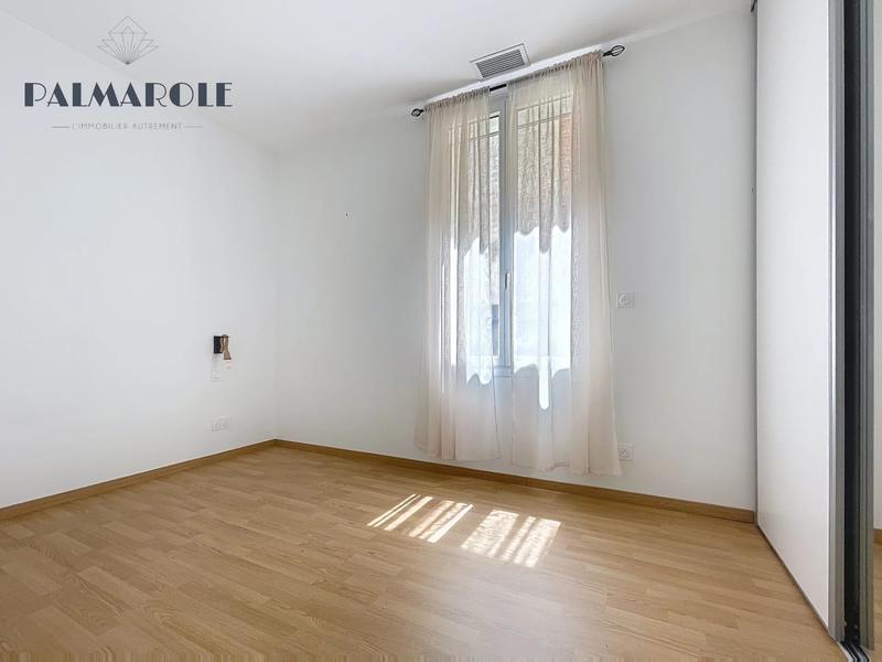 Appartement - 90 m² - 3 pièces