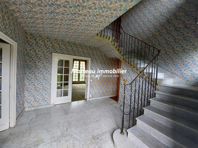 Maison - 215 m² - 8 pièces