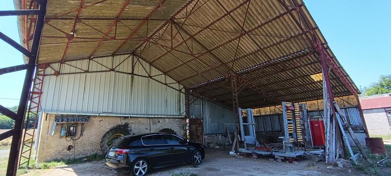 Maison - 1 000 m² - 3 pièces