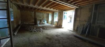 Maison - 235 m² - 9 pièces