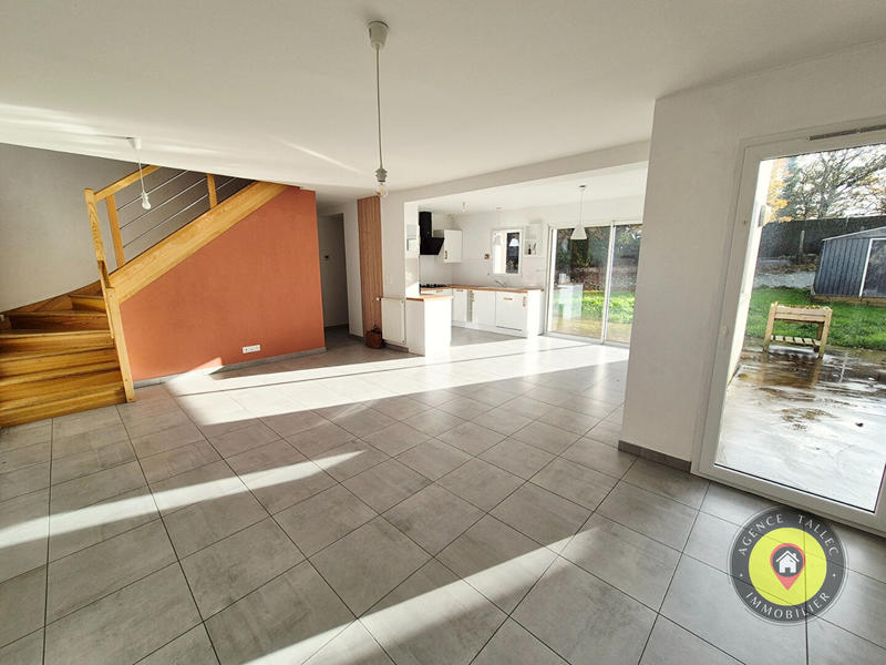 Maison - 107 m² - 6 pièces